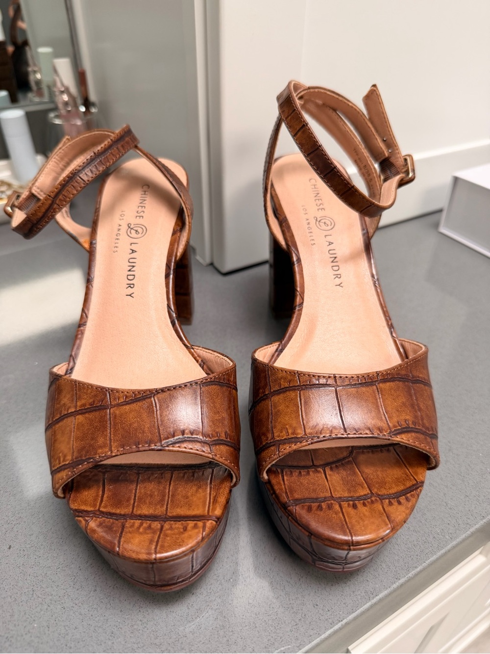 Chinese Laundry Croc-Embossed Tan Platform Sandals - Picture 1 of 7
